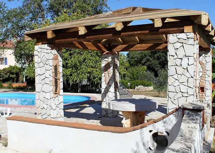 Family Friendly House With A Swimming Pool Valtura, - 7324