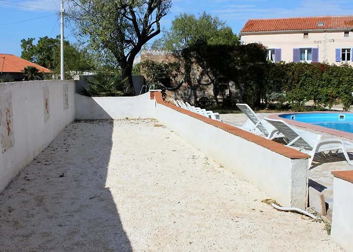 Family Friendly House With A Swimming Pool Valtura, - 7324 Holiday home